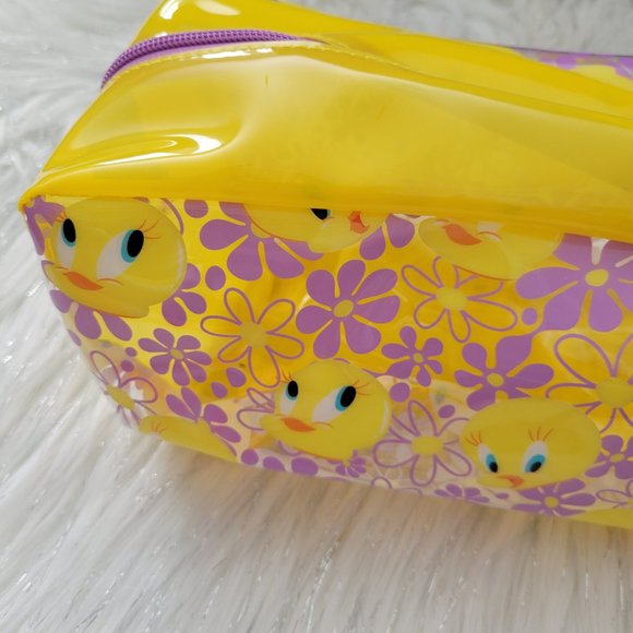 Looney Toons Cosmetic Bag & Keychain Set - Picture 10 of 11